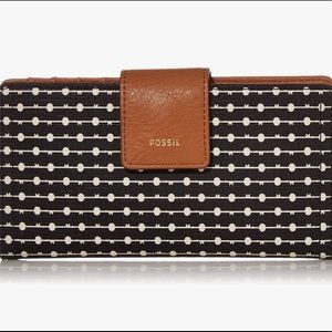 I am selling this wallet.